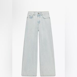 NWT Zara Relaxed Fit Wide Leg High Rise Jeans in Light Wash. Size 4